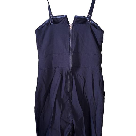 Elegant Black Jumpsuit – Adjustable Spaghetti Straps & Corset Lace-Up Waist - Picture 6 of 7